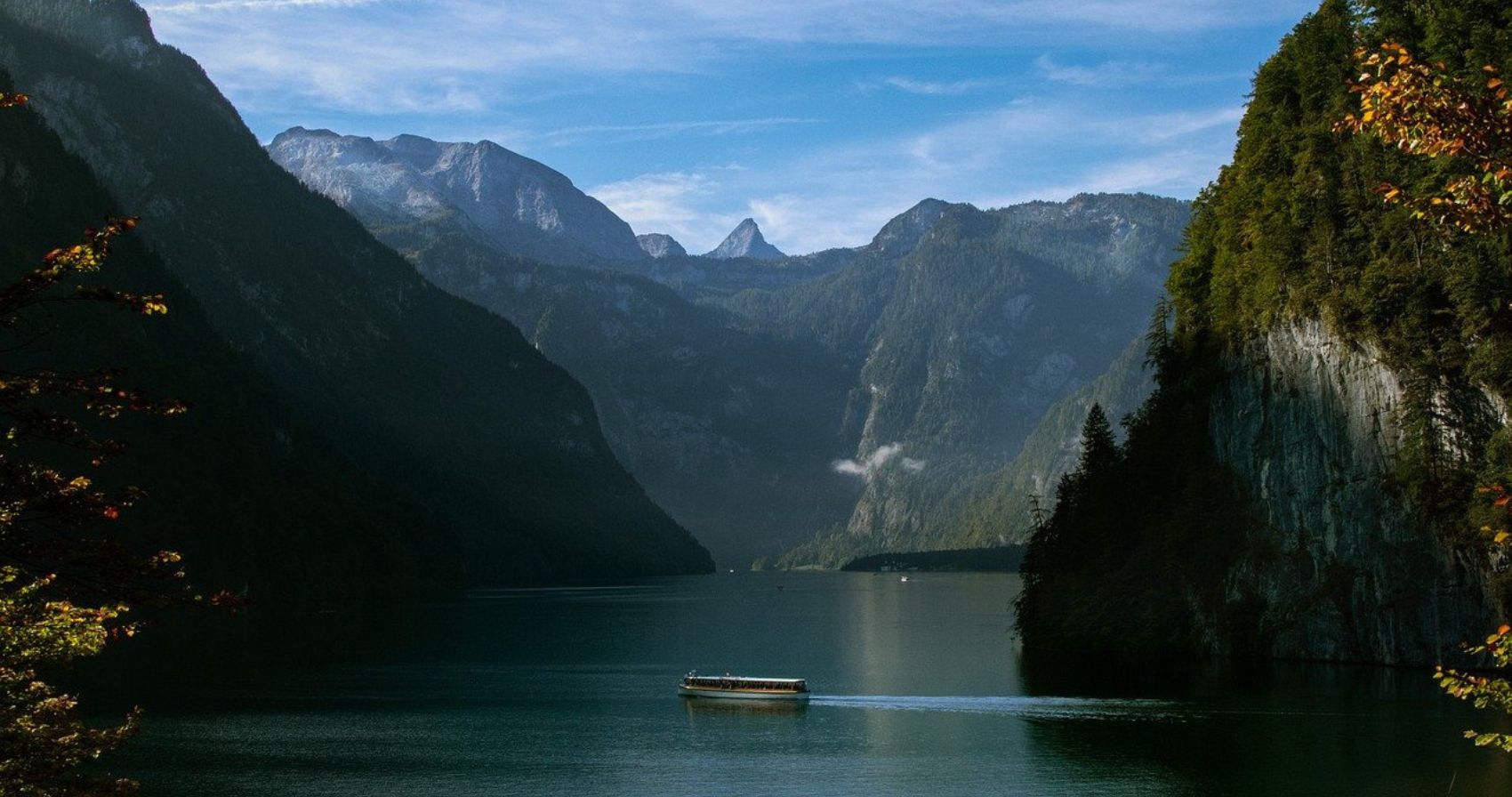 Content Travel marketing header